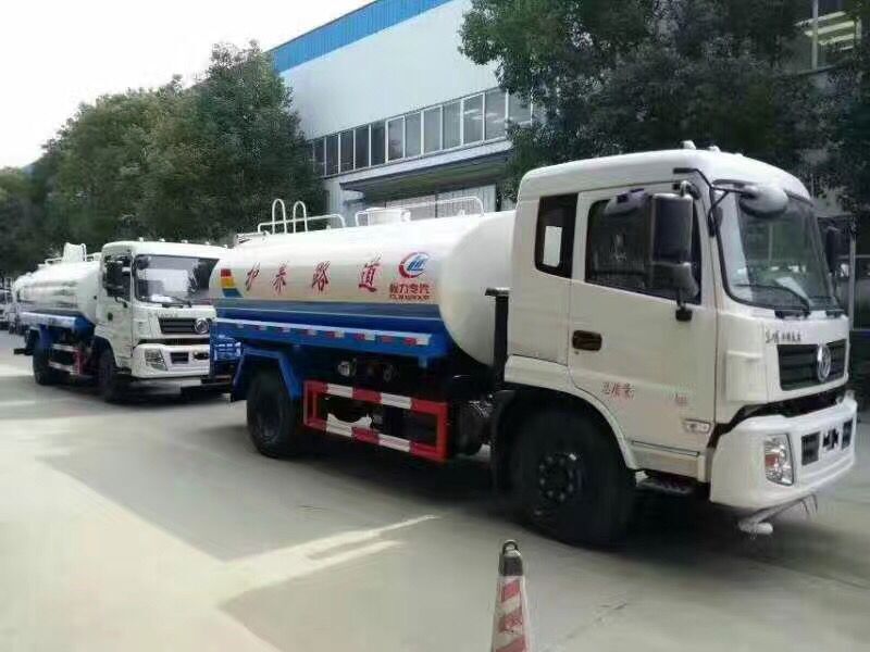 12噸(12方)東風專用底盤綠化灑水車價格