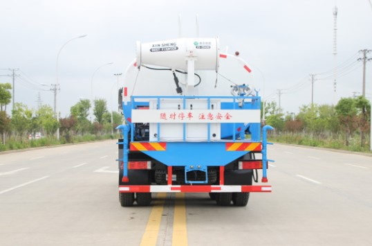 20噸東風T5后雙橋灑水車帶30米霧炮高清圖片 20噸東風T5后雙橋灑水車帶30米霧炮高清圖片